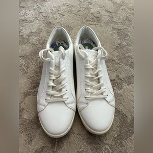 Brand new, Thousand Fell white sneakers